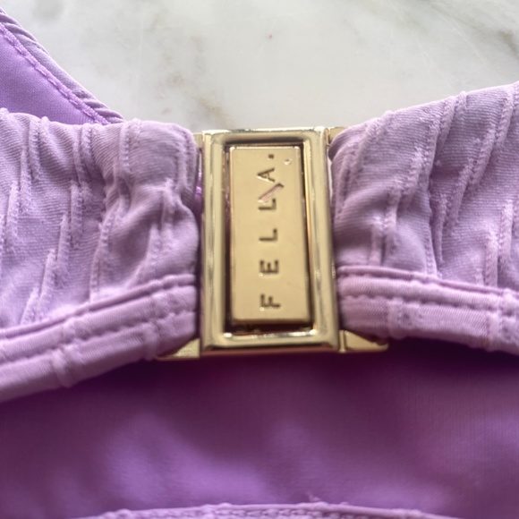 FELLA Swimsuit top NWOT - Picture 3 of 4